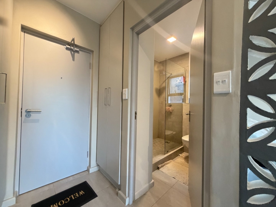 1 Bedroom Property for Sale in Table View Western Cape